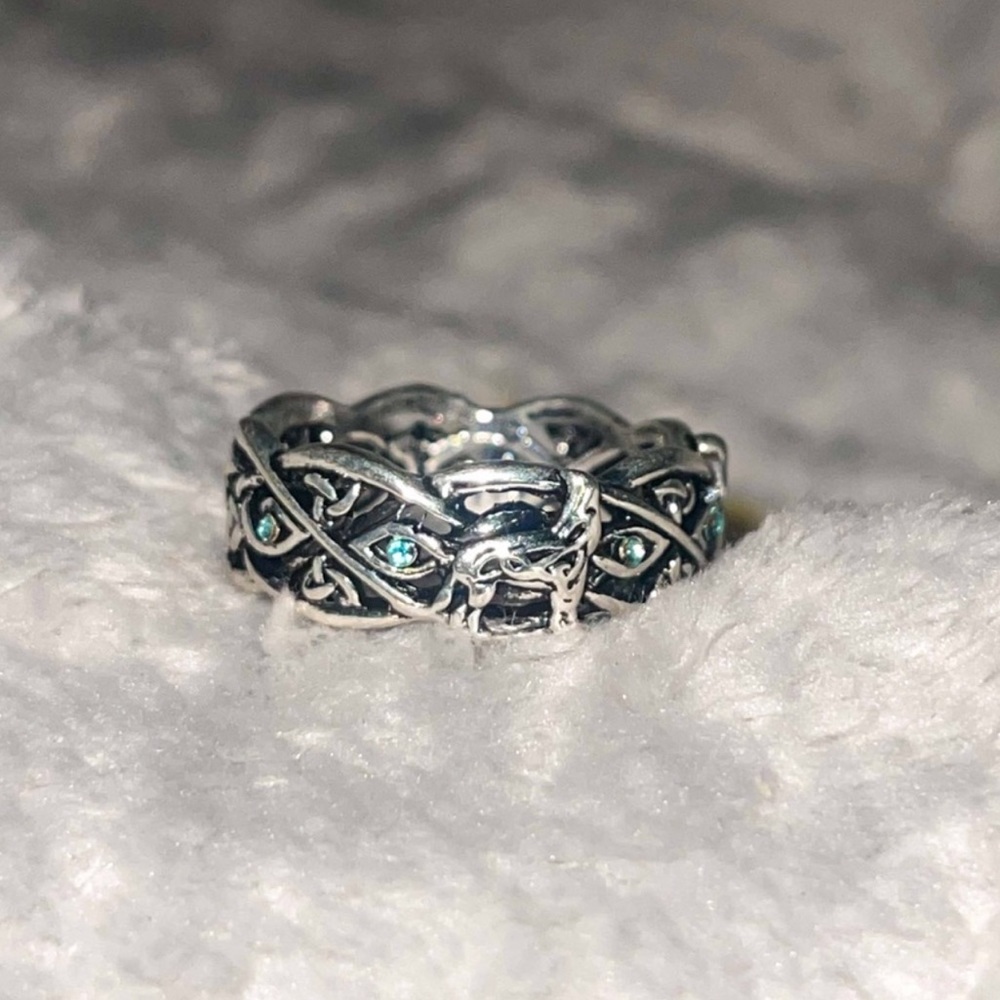 925 Sterling Silver Blue Topaz Celtic Wolf Ring - Picture 10 of 14